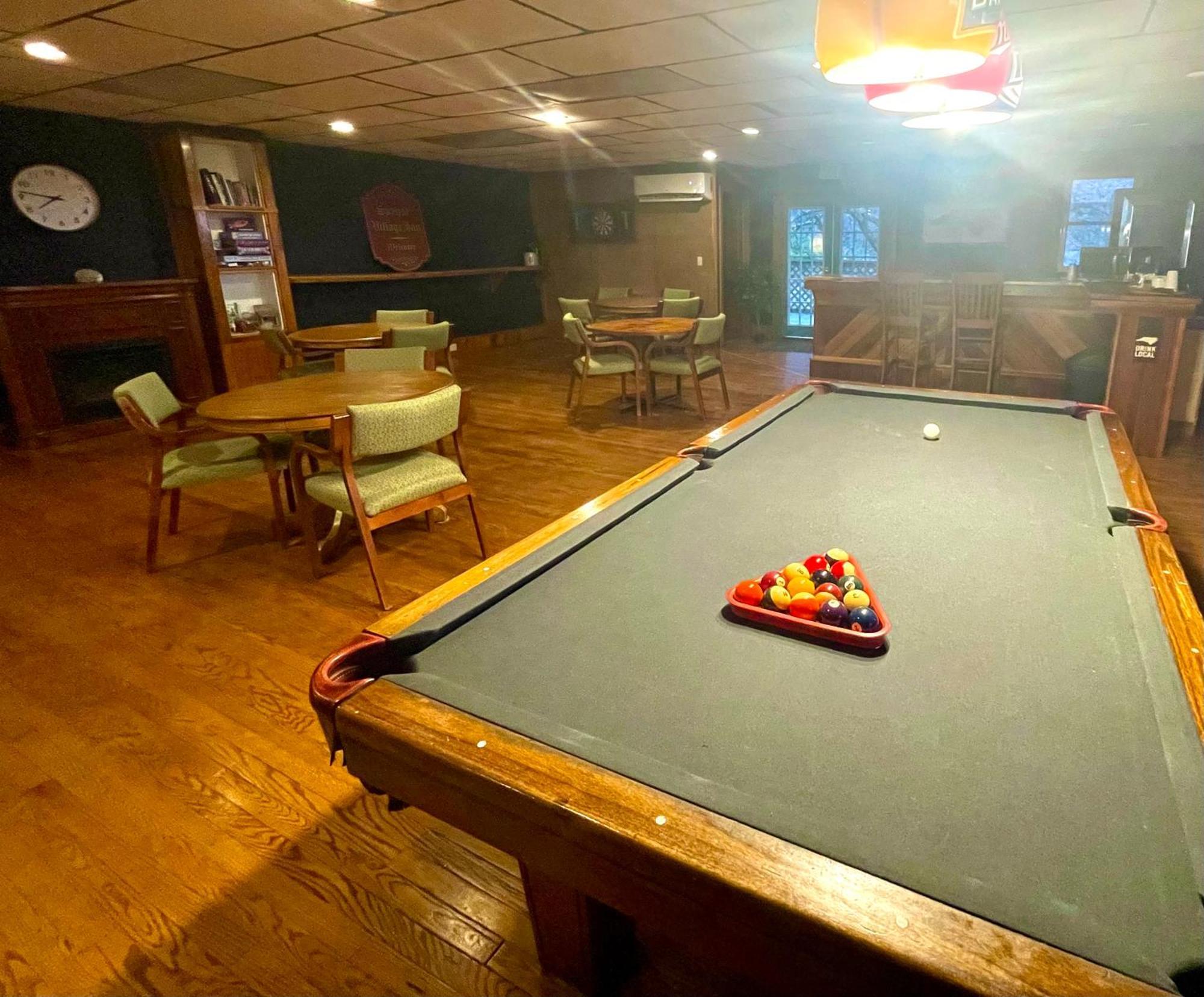 Skyline Village Inn Spruce Pine Exterior foto