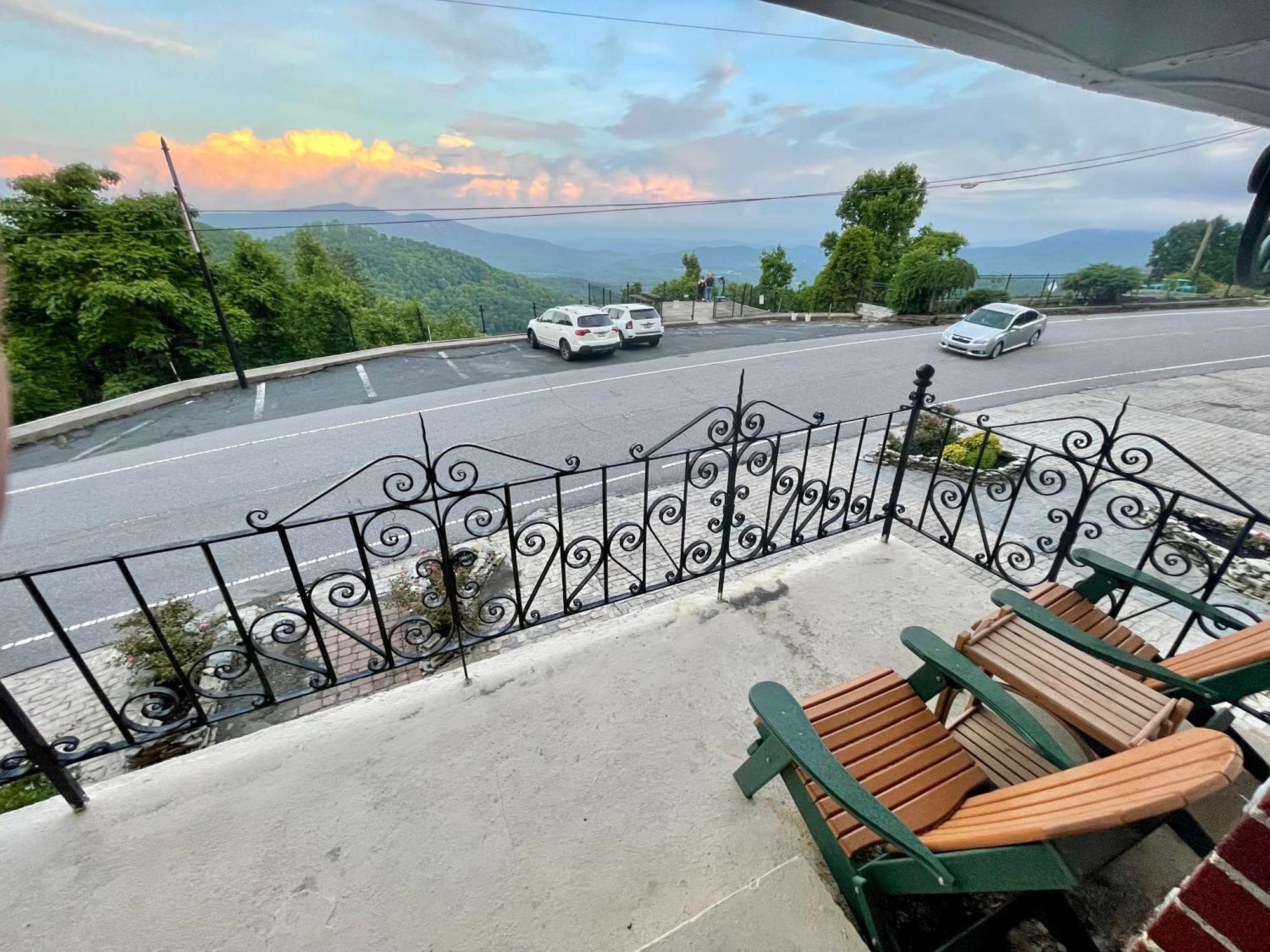 Skyline Village Inn Spruce Pine Exterior foto