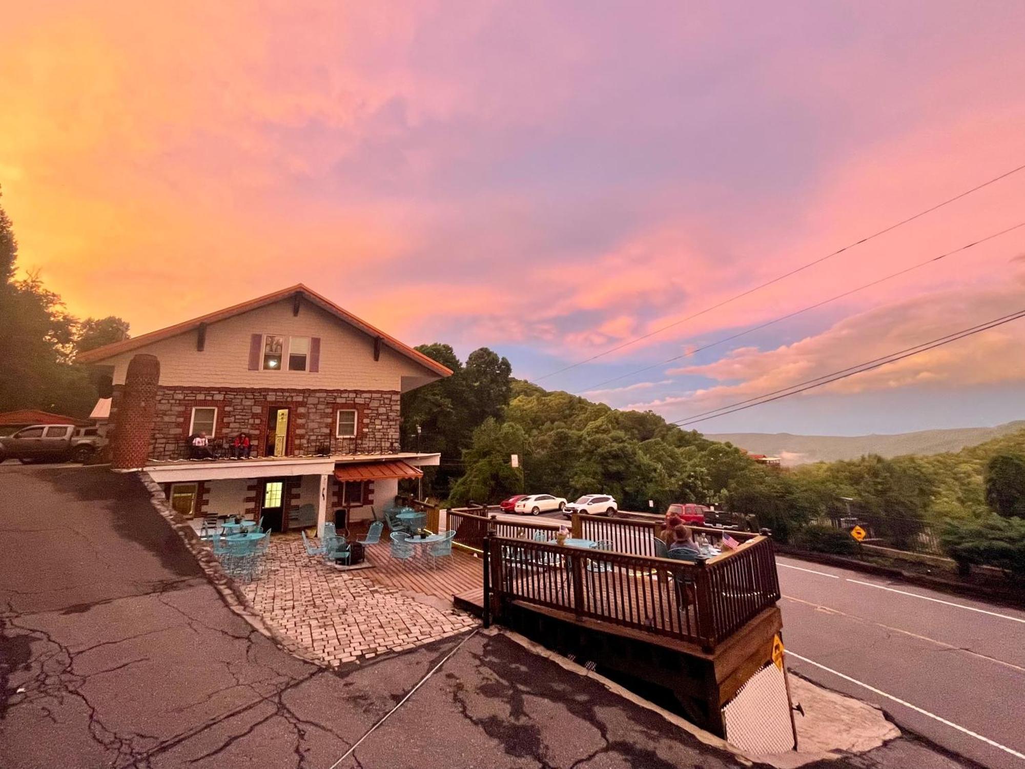 Skyline Village Inn Spruce Pine Exterior foto